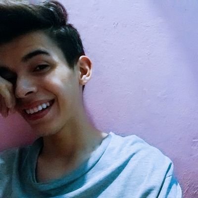 🍧Un universo distinto 🍕
🐨Un humano de mierda🐢
🍁 A D A M S