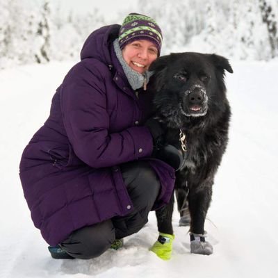 I teach first grade, love the winter, canoeing and getting nerdy for children's literature.  NH born and raised, Alaskan in my heart, forever.  (she/her)