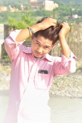 thapaakash8979's profile picture. Height 5.7 but attitude  10 foot