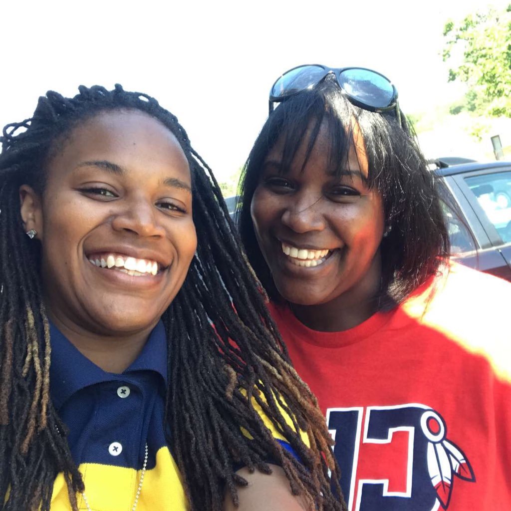 ExcuseMyLocks's profile picture. I 🚶🏽‍♀️ by ☪️#Facts not ⛪️#Faith 🤷🏽‍♀️ Snapchat:DreadHead_El. Slide Easy Granny🐘