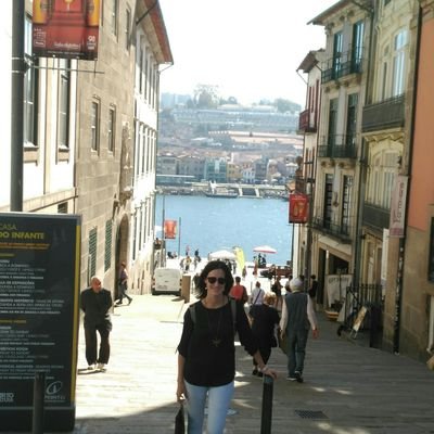 DianicaSG's profile picture. Pedagoga por el mundo, dejando piezas de mi rompecabezas en todas partes.