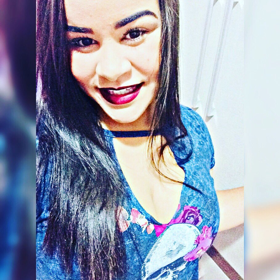 Tudo sofre, tudo crê, tudo espera, tudo suporta. O amor nunca falha. 🍃🌸