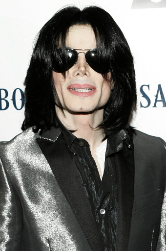 MY NAME IS MIKAEEL KHAN AND I M THE BIGGEST FAN OF THE KING OF POP MICHAEL JACKSON!!!