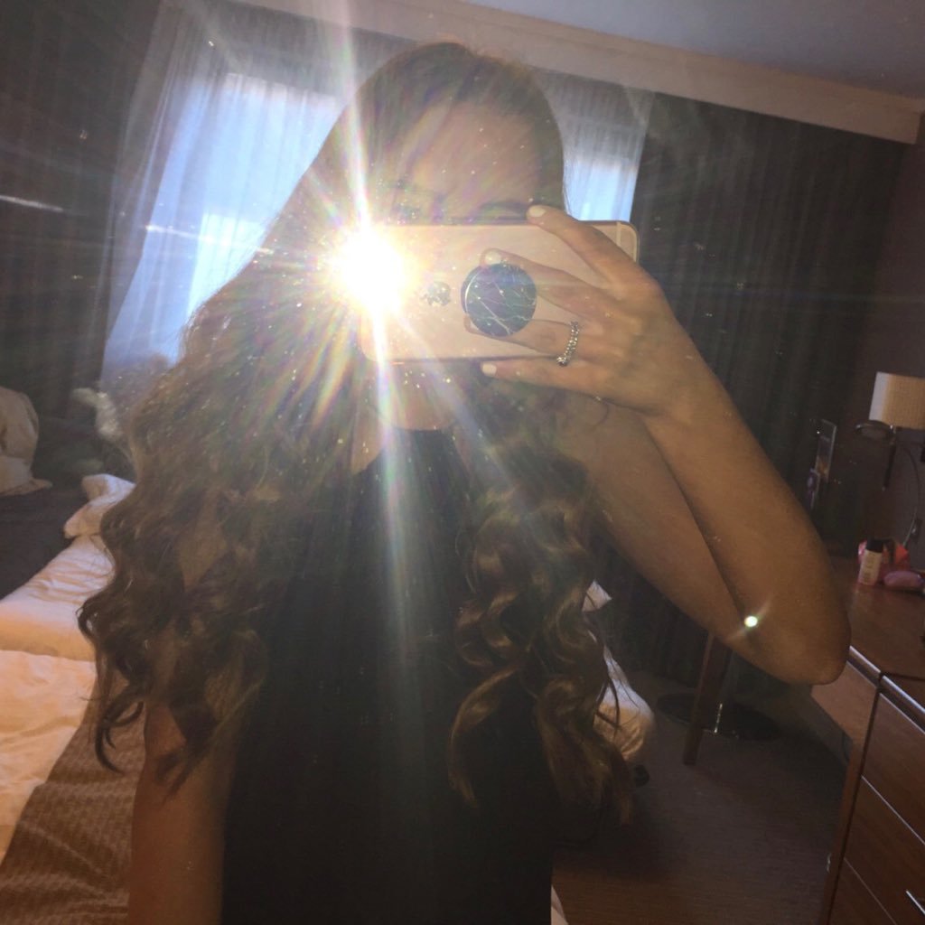 mia_duncombe's profile picture. 15