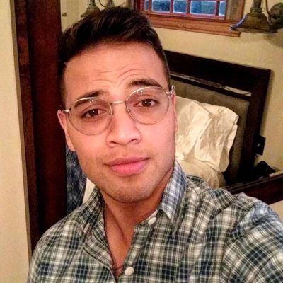 Just a guy with a dry sense of humor who loves to meet new people and share tons of laughs. 🎉