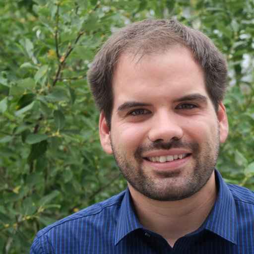 Fifty/Fifty: Studienassistent für Konfi - Arbeit am ptz Stuttgart & freier Journalist. Spricht beim @sectapodcast.