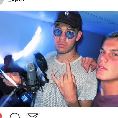 IG: _633x SC: swisshxze YT: Taloindustry| Businessman,Rapper, 633XMember 📍🇨🇭 young&hungry!