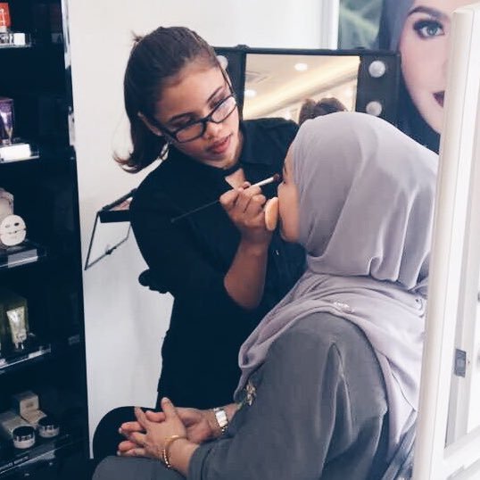 piecesofme_my's profile picture. MUA Simplysity.  KL/Selangor. DM/ 018 270 8206 for price, quotation or booking 💖