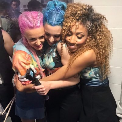 swtcarchive's profile picture. Aqui encontraras fotos, videos y gifs de Sonia, Alba y Tamy||unidas hasta el fin👭|| cualquier cosa md