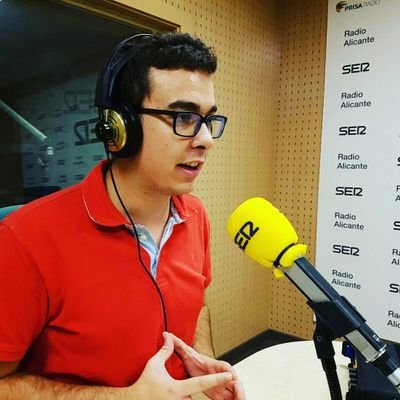 Periodista. Editor Hora 14 Fin de Semana en @radioalicante y los viernes presento @serdepalicante. Colaborador en @esportalacanti. Ex @laverdad_ali