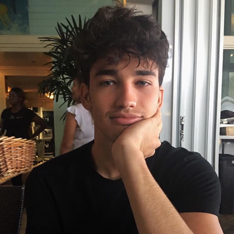 rpgwlau's profile picture. i am your worst fear bc i am your best fantasy