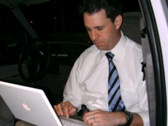 By night -- CBS 4 General Assignment Reporter covering Broward County. By day -- husband and father. RT's are not endorsements.