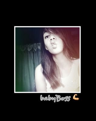 elaineeyyy10's profile picture. 