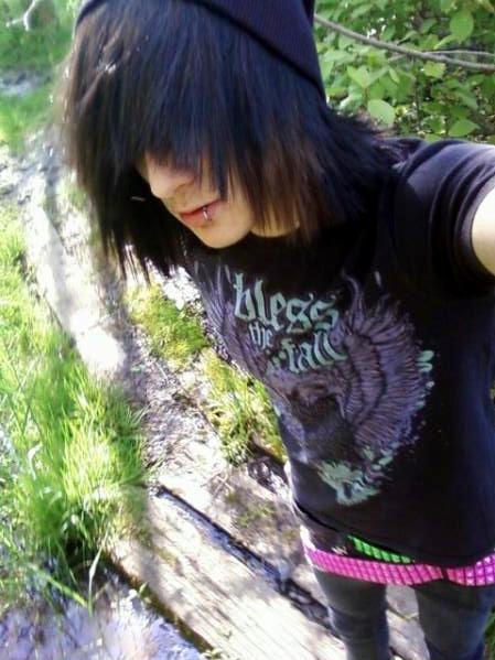 i go by the name of blake.17 years young.sadly,i lost the girl i loved the most.so im single:[ but hit me up,i follow back if you have a pic:]