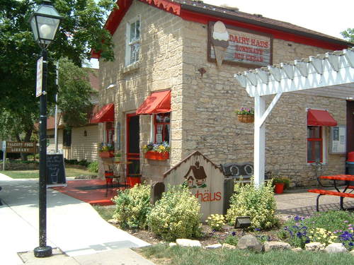 🍦Dairyhäus Open 12pm-9pm everyday🍦 The BEST ice cream made fresh everyday, 113 E Main St, Rockton