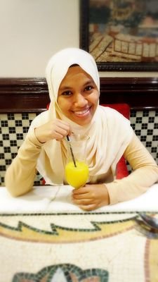 English graduate turned Academic | 15 years of experience & expertise in English | I share posts, thoughts and stories about English and education !📝