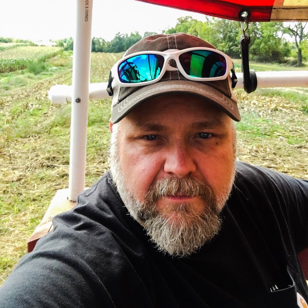 Briguypeeps's profile picture. I think, therefore I tweet. He/Him           Memento Mori.                                          be kind