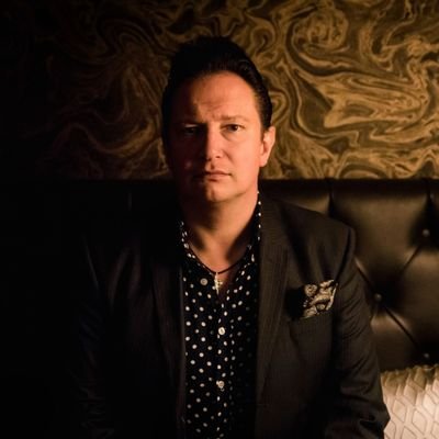 Barclaycard1's profile picture. Bass player and retro-head from Middle England, with Irish and Scots roots.