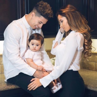 The Ace Family. They are the perfect Family. Elle is precious. Catherine and Austin are relationship goals. I love them. Follow for news and awesome pictures.💗