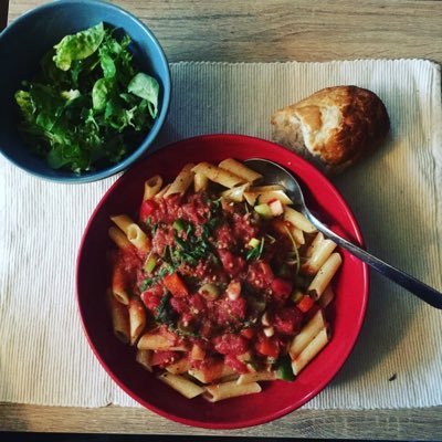 Twitter account for Vegan About Norwich. Bringing the best vegan food from Norwich and recipes for your own home ✌🏻🌱 most of my posts are over on insta