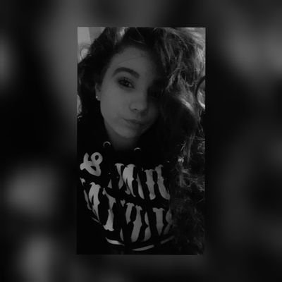 samiii2212's profile picture. 