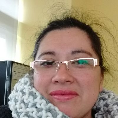 ingeniero en alimentos, madre, polola, amigable, buena pa la risa!!