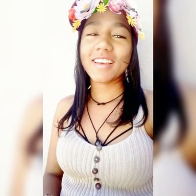Ela É Uma Mistura Doce E Azeda, Tímida E Louca,Totalmente Diferente De Todas As Outras.🔞💖🍃💅