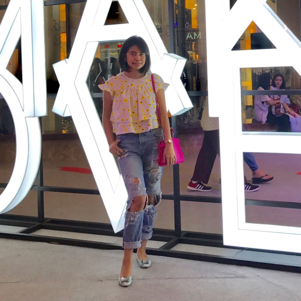 ♥ Simple,unique,and sophisticated♥ 170cm/50kgs♥ Love everything in my life♥