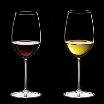 Nothing better than a good glass of wine and tweeting with friends. Tweet what wine you are enjoying.