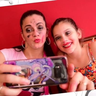 💫Que no se te borre nunca esa sonrisa💫
🎀CANAL 9🎀
BAILARINA💃🎵
PROFE DE BAILE😉💪👌
🎀Pau te amo!!💕
Le gusta el color💜
🍓🍓
