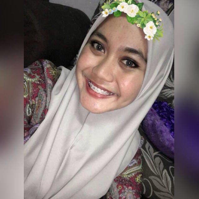 AzlindaSalman's profile picture. Semoga Kita Semua Terhindar Dari Fitnah Dunia Dan Fitnah Akhirat🌸