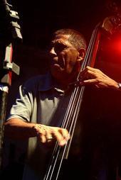 Zérró Santos, músico contrabaixista há 35 anos na frente da Zérró Santos Big Band Project..
https://t.co/1HMNgZWhSS https://t.co/UMBQJteFE5