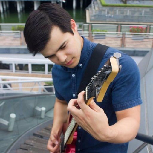 Film Composer 🎬 | Songwriter 🎹 | Guitarist 🎸 | Racer 🏎️