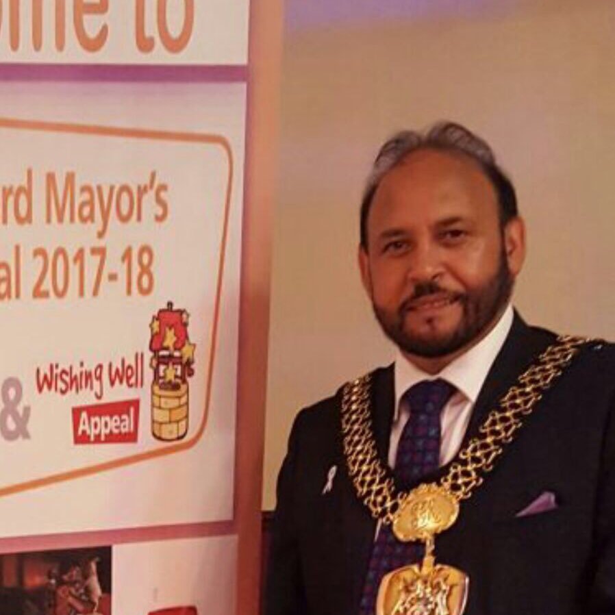 Cllr Abid Hussain. Lord Mayor of Bradford 2017-2018 #Politics #General #News @lordmayorbd https://t.co/xkncPdH0PS