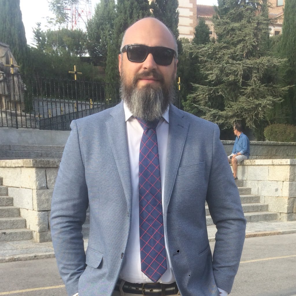 director de negocio de tecnología y advanced analytics.