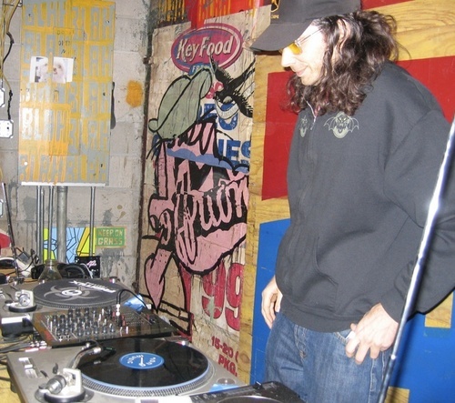 goldzillen's profile picture. co founder of the original SoundLab NYC, Cultural Alchemist, new dad