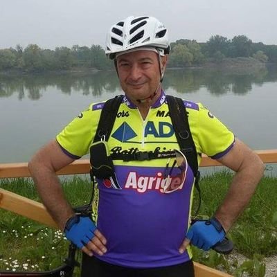 raisaferri60's profile picture. 