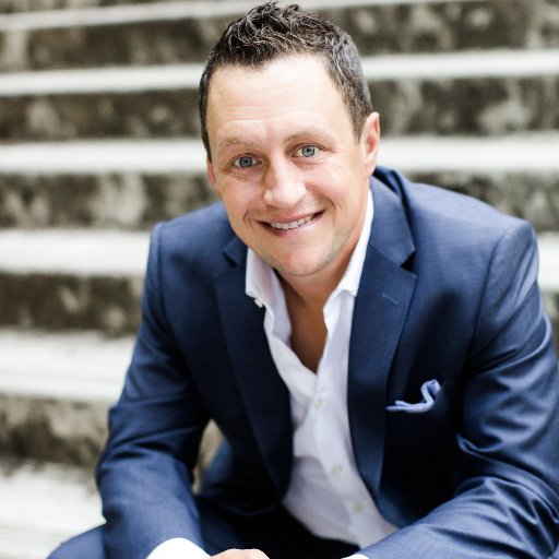 I'm a condo blogger and experienced real estate advisor with interests in investing, UW Husky sports, family, friends and golf! http://t.co/mxUU5Ov6
