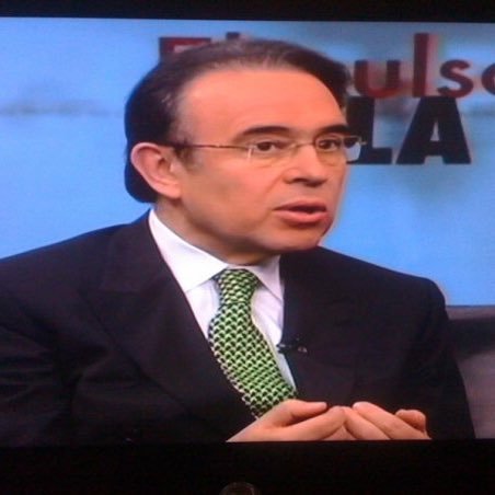 esastrer's profile picture. Apasionado del Derecho, la Economía y la Comunicación. Premio Nacional de Periodismo Financiero, Económico y de negocios 2013.