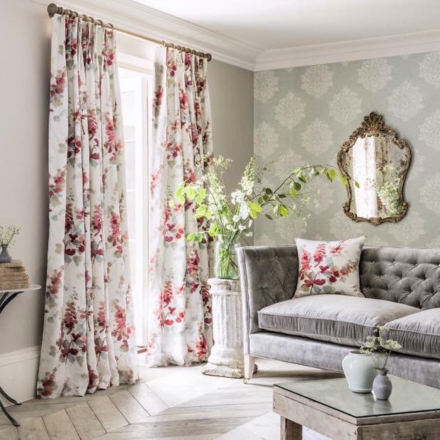 threadsdesign's profile picture. Bespoke soft furnishings, textile accessories, fabrics and more....... 'Have nothing in your house that you do not know to be useful or believe to be beautiful'