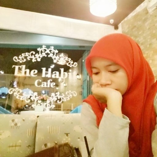 Just an ordinary girl trying to make dreams comes true 😇