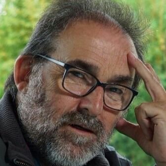 Periodista. ExDefensor de la Audiencia en RTVA. Colegio de Periodistas. Acción Psoriasis. Foro Español de Pacientes. Linux. Autor del podcast #Tecnocincuentones