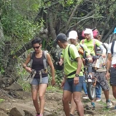 Ultra Trailer barefoot. Fan de nourriture. En août 2012 je pesais 108 Kg aujourd'hui 83 Kg. Île de la Réunion