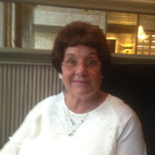 dom_aaronsgran's profile picture. Mother and Grandmother🍀