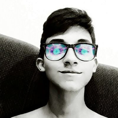 Vai_Brasilian's profile picture. Eu sou uma pessoa bosta e meia triste,mas sou legal tbm ;)