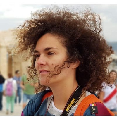 Filmmaker and PhD Researcher in documentary practice and gender @RoyalHolloway. Co Founder & Member of the @GalicianFF