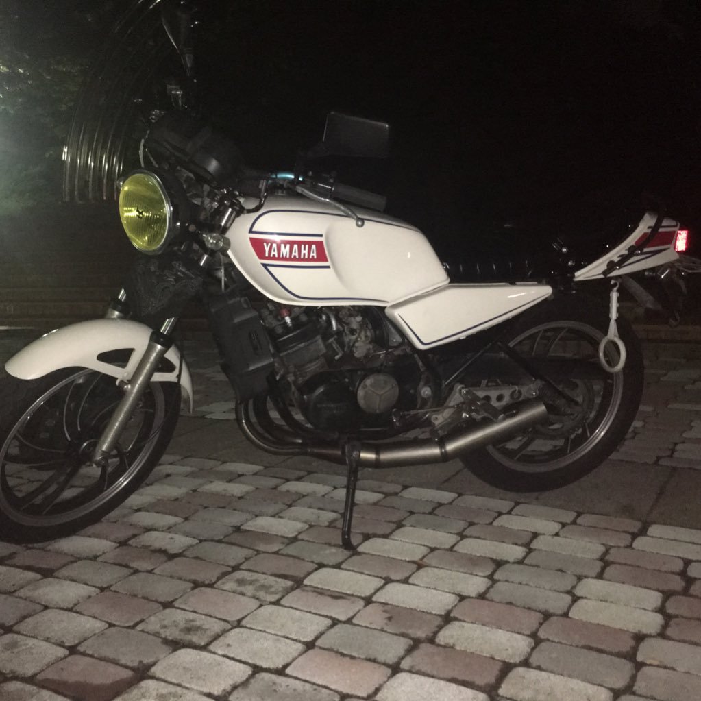 RZ250乗ってますわからないことがいっぱいあるので詳しい方に教えてもらいたいたいですRZ乗ってる方と繋がりたいです！