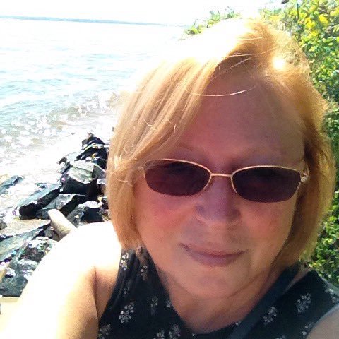 proud American, wife, mother, grandmother. 100% Trump supporter,#MAGA