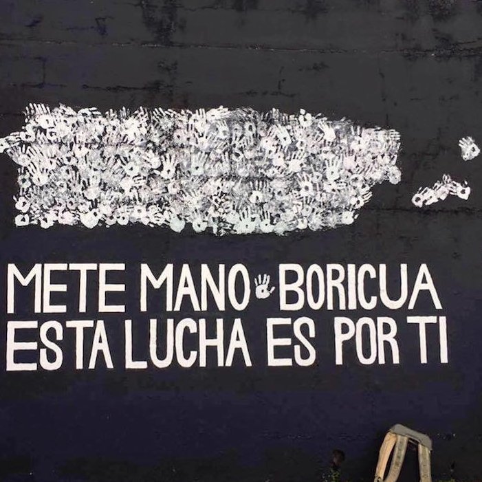 A group of women from the Puerto Rican diaspora channeling urgent relief efforts after hurricanes María & Fiona | Colectivo de mujeres feministas en la diáspora