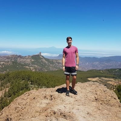 Fisioterapeuta.
Sevilla.
Orden, Disciplina y Esfuerzo.